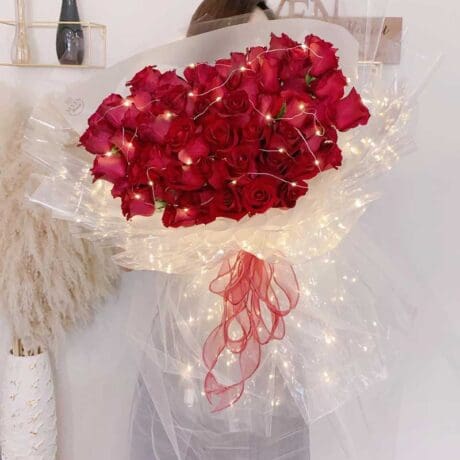 seven florist 52 red roses1 1