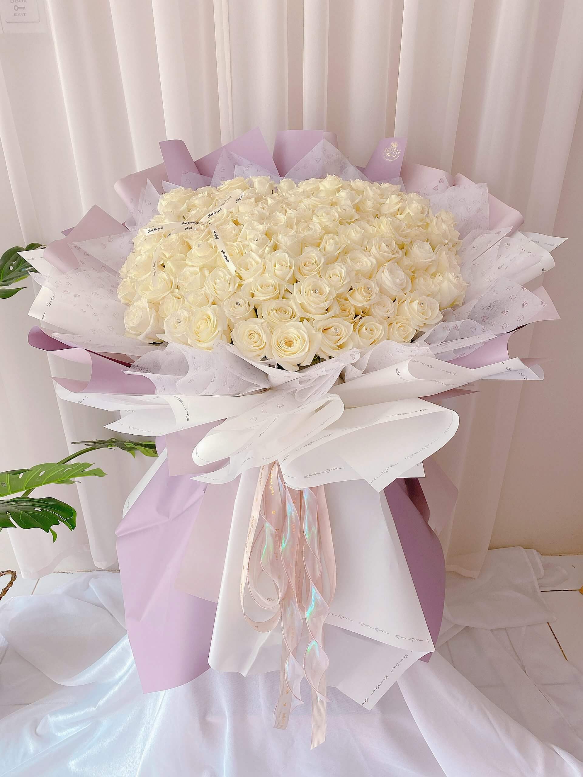 seven florist 99 white rose 01 scaled 1
