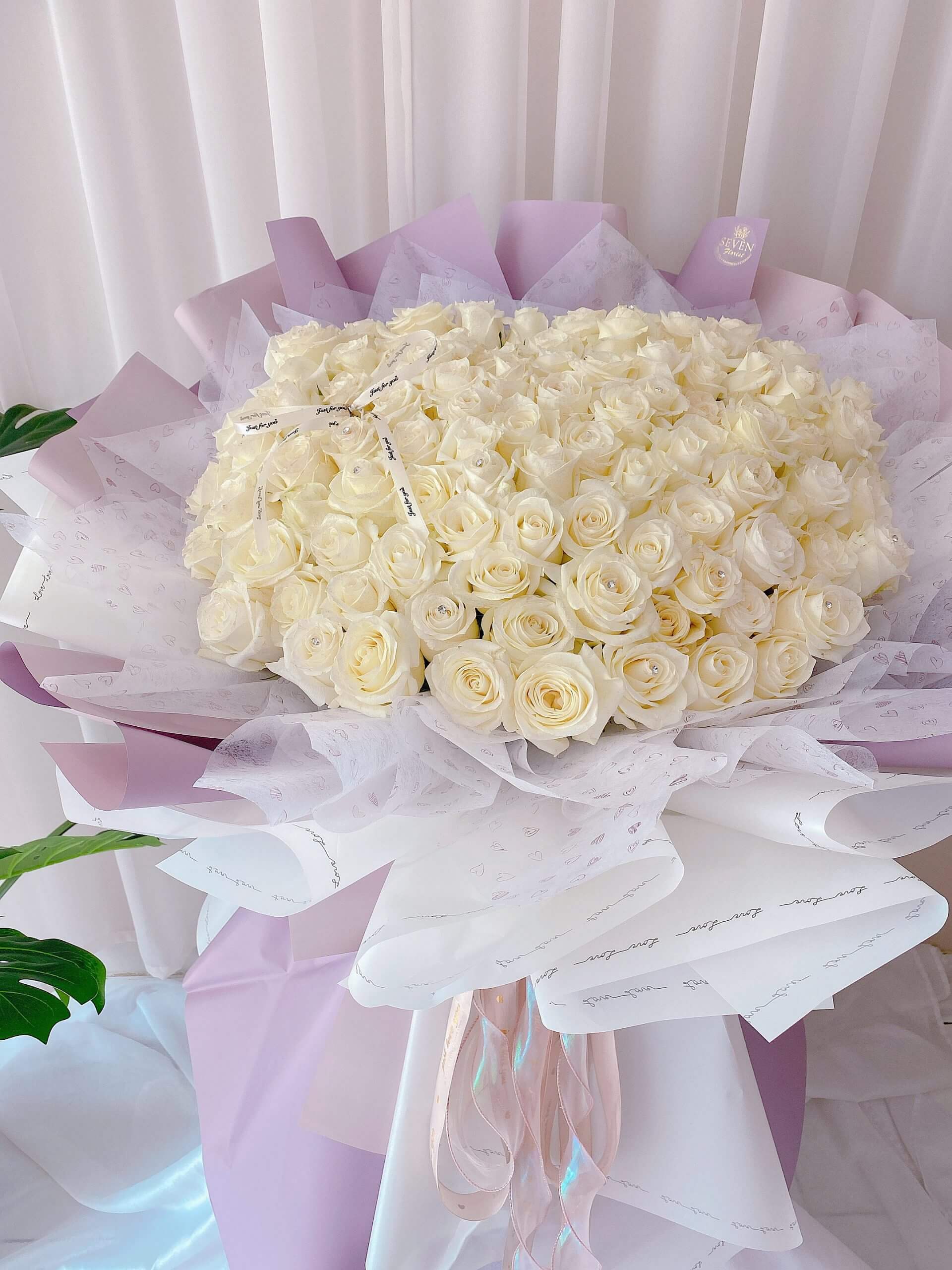 seven florist 99 white rose 05 scaled 1