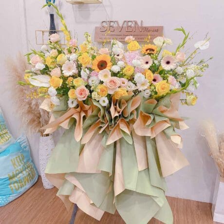 seven florist flower stand brilliant scaled 1