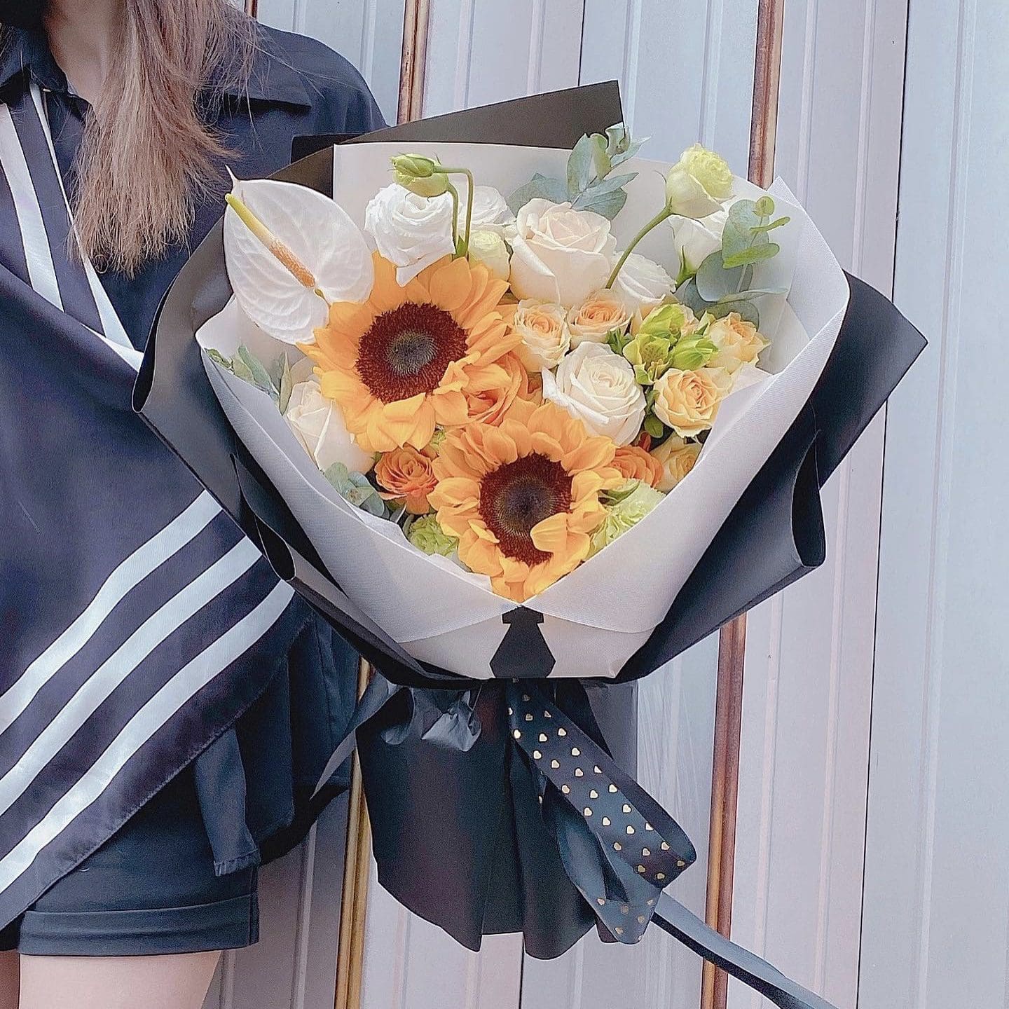 seven florist gentlemen bouquet 01