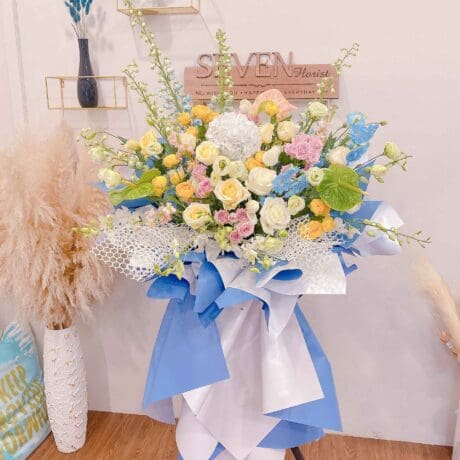 seven florist royalty flower stand scaled 1
