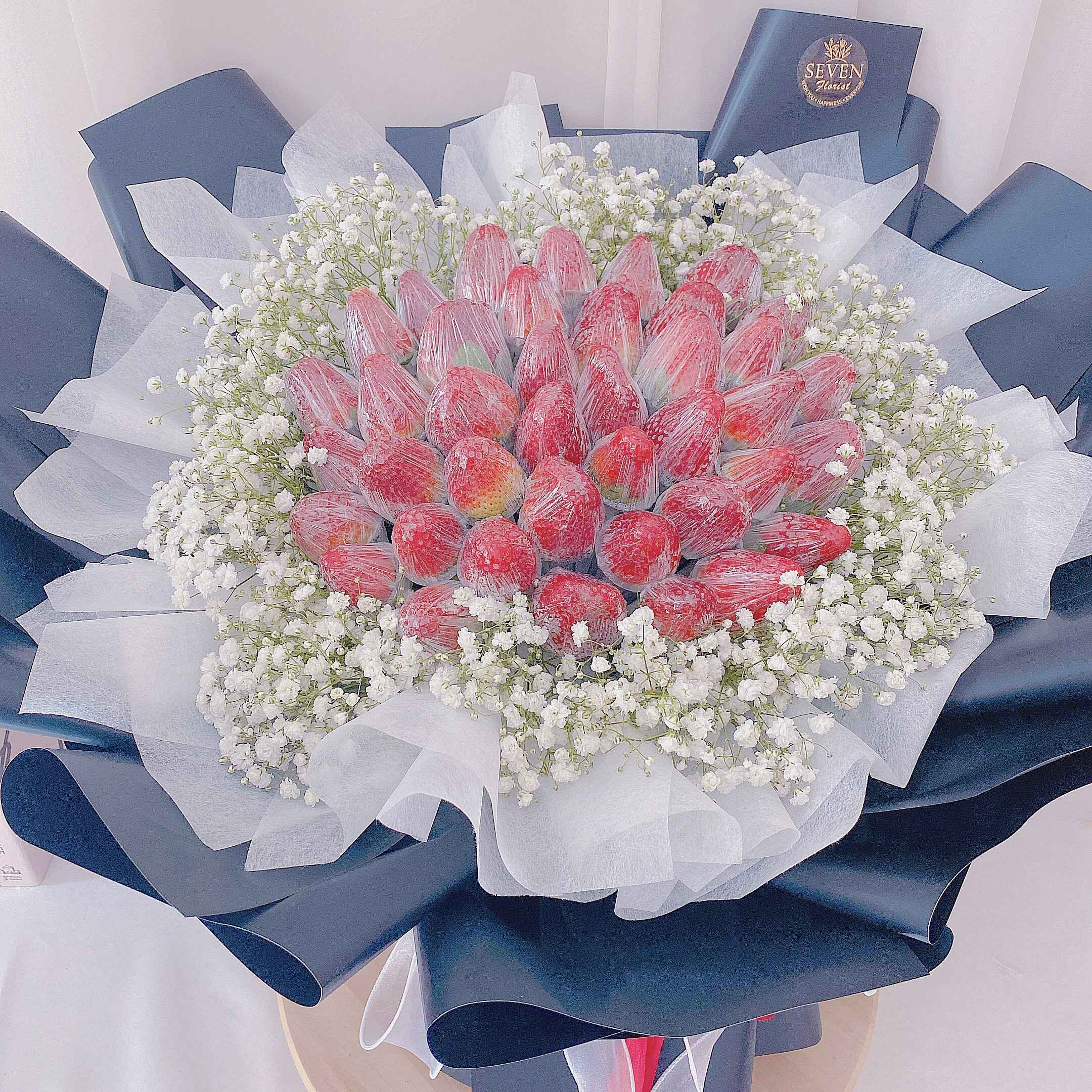 Strawberry Bouquet - Large (2 DAYS PRE-ORDER)