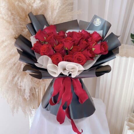 seven florist luxe red