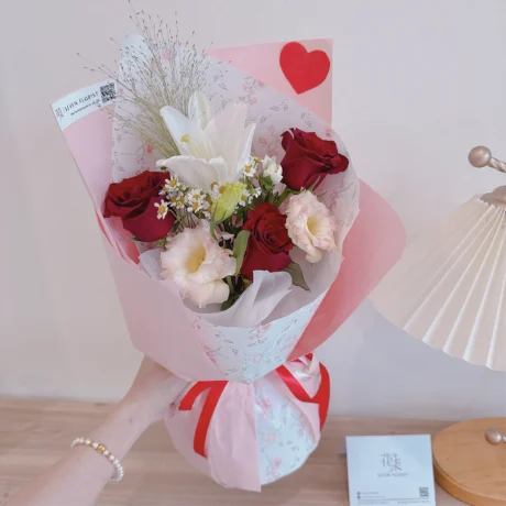 seven florist lily roses red 02